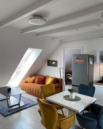 R77 Apartment Downtown - Penthouse Budapest Ngoại thất bức ảnh